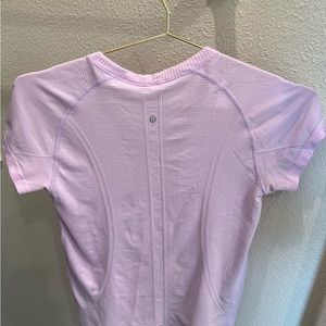 Lululemon Swiftly Tech Short-Sleeve Shirt 2.0
Race Length